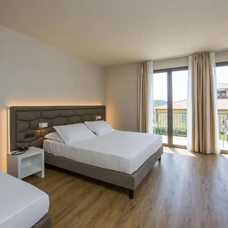 Borgo San Martino 3* Riparbella