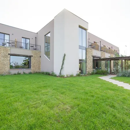 Borgo San Martino 3*