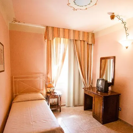 Borgo San Martino 3* Riparbella