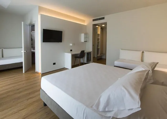 Borgo San Martino 3* 리파벨라