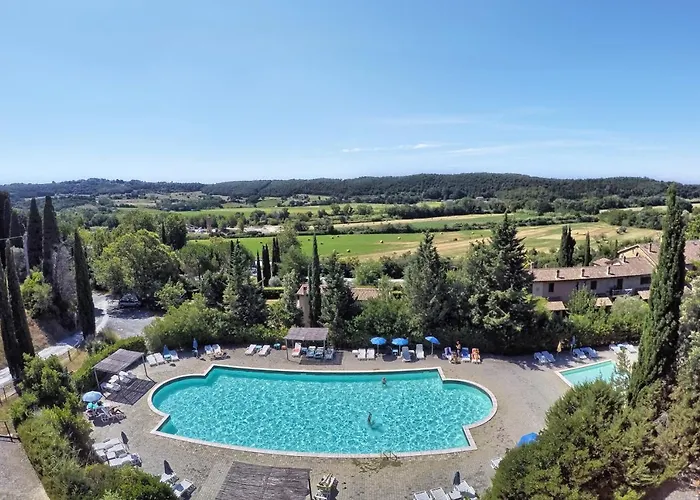 Borgo San Martino 3*