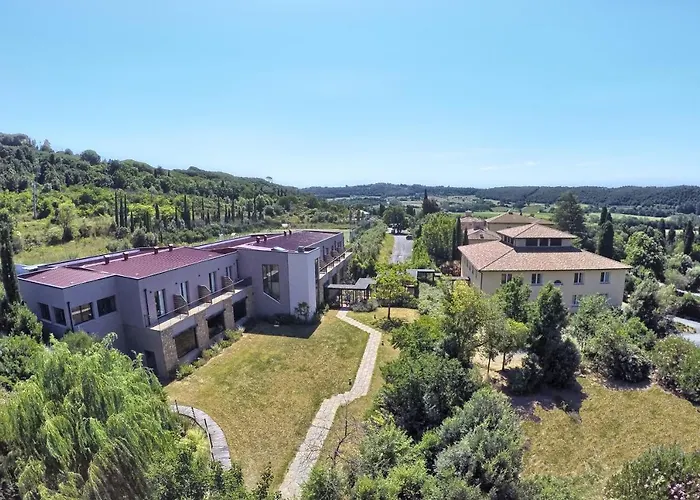 Borgo San Martino 3* 리파벨라